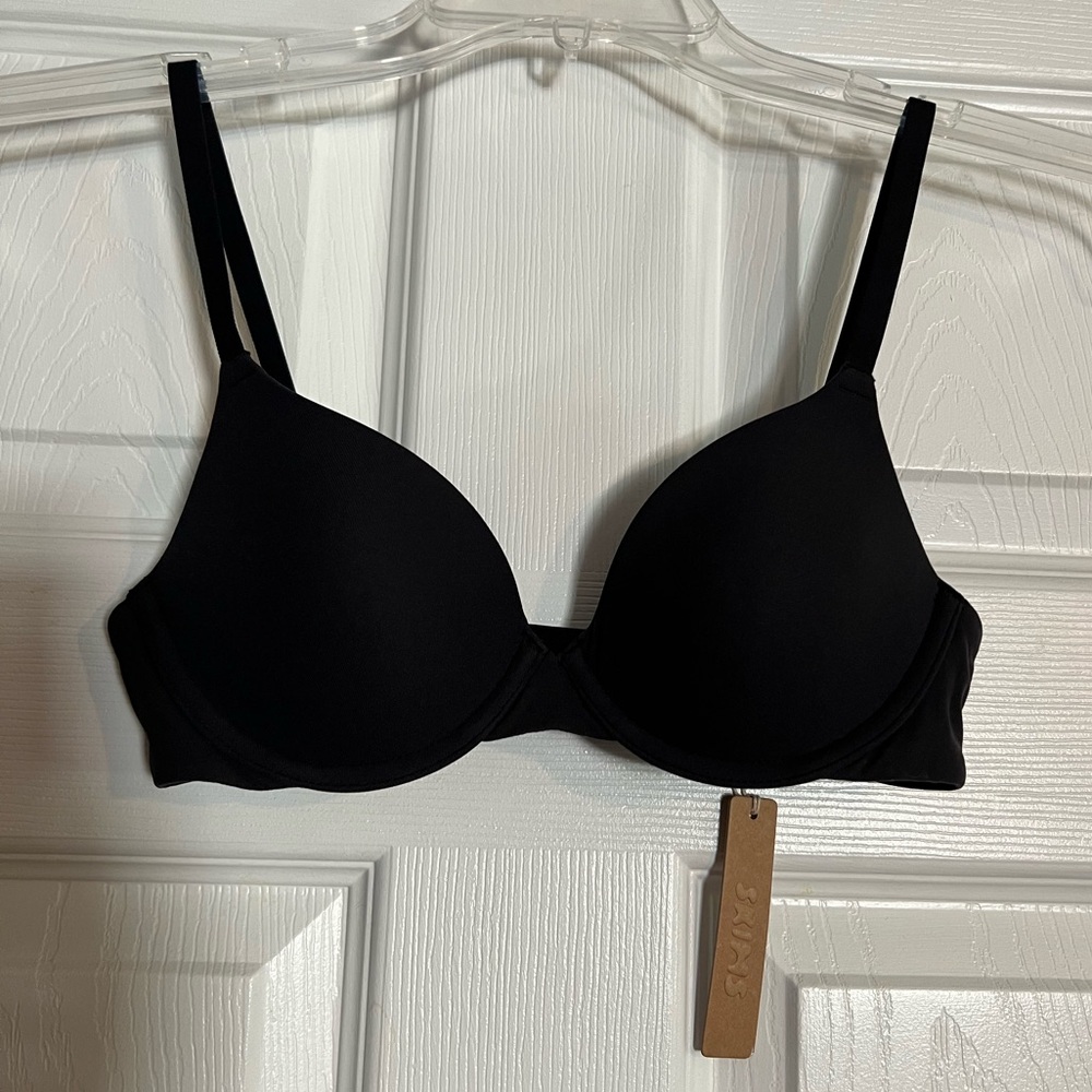 Skims NWT Fits Everybody T-Shirt Demi Bra - 32A